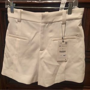 ZARA - High Waist Shorts 🤍